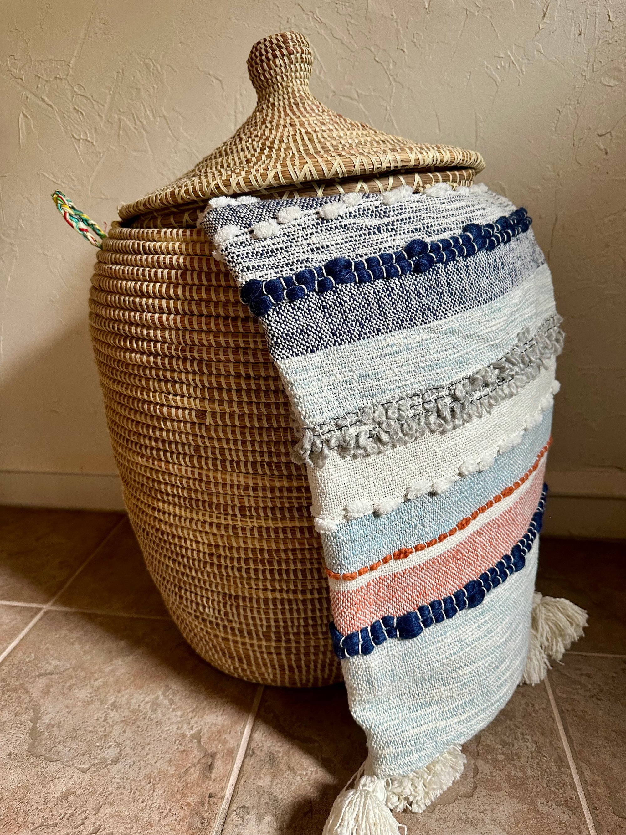 Ayita - Wearable Throw