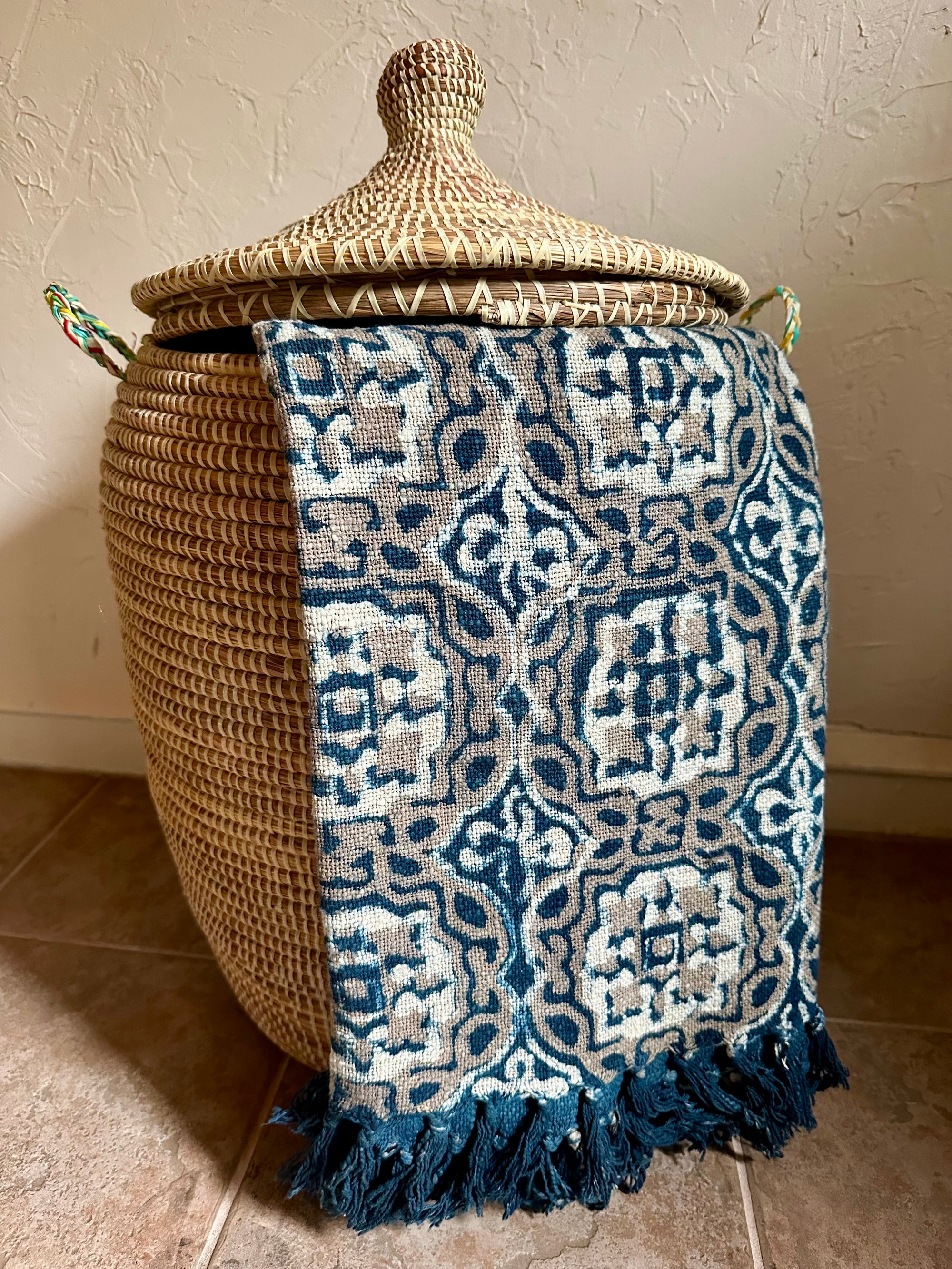 Navi - Wearable Throw