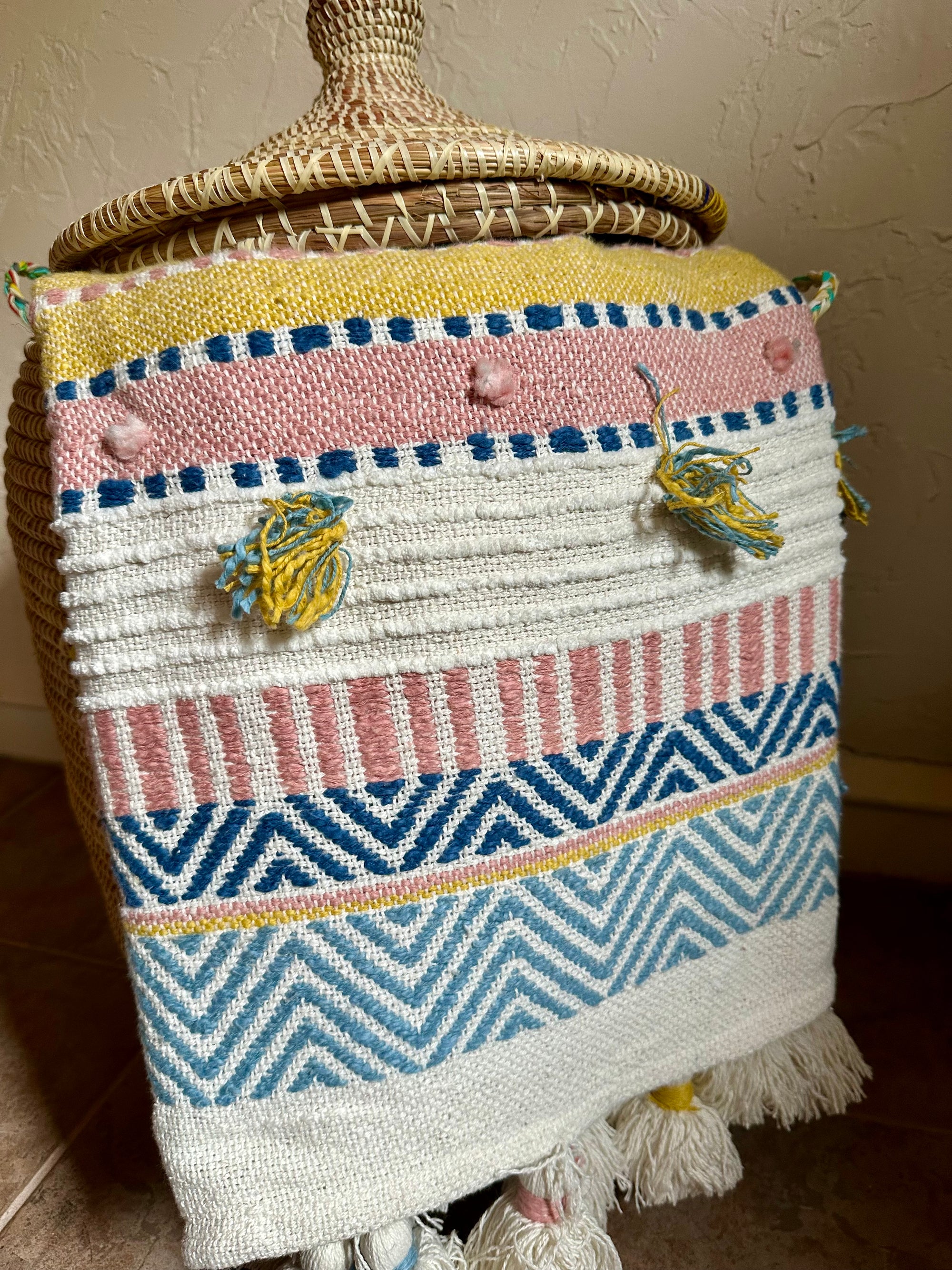 Metya - Wearable Throw
