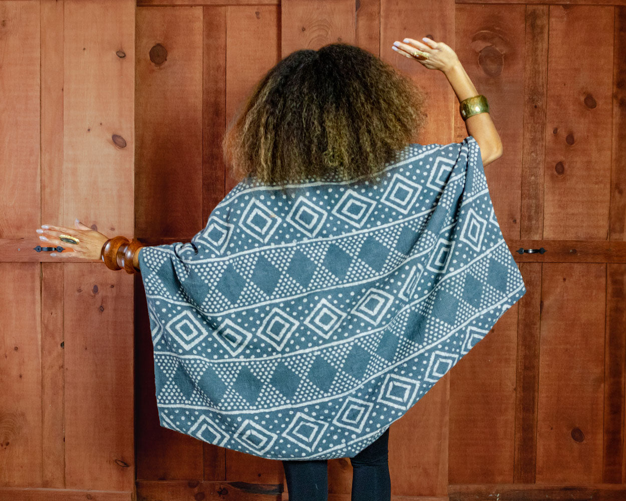 Cleo - Wearable Throw