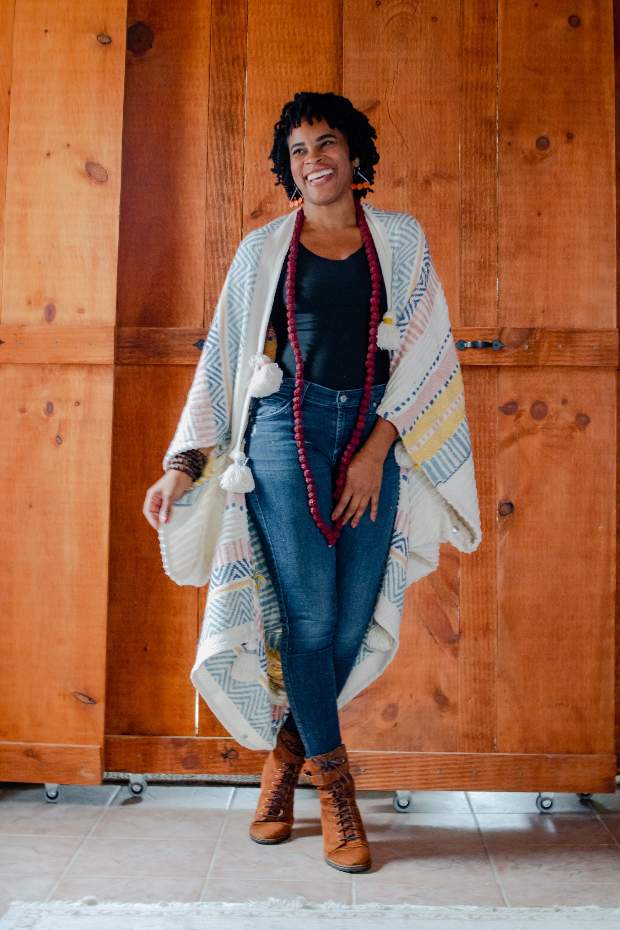 Omani - Wearable Throw